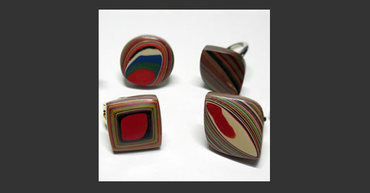 �͎������O